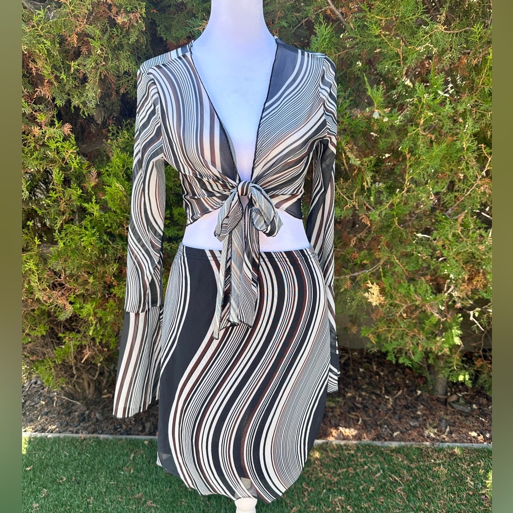 SHEIN Black and Cream Striped Mini Skirt Set - Picture 1 of 4